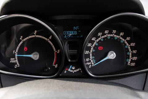 Ford B-Max ZETEC TDCI 15
