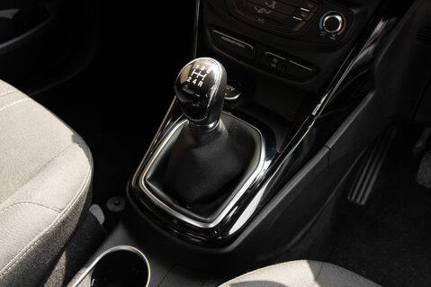 Ford B-Max ZETEC TDCI 32