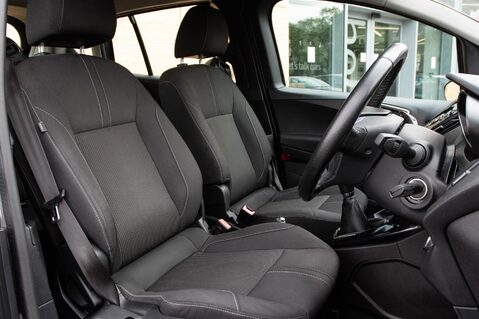 Ford B-Max ZETEC TDCI 31