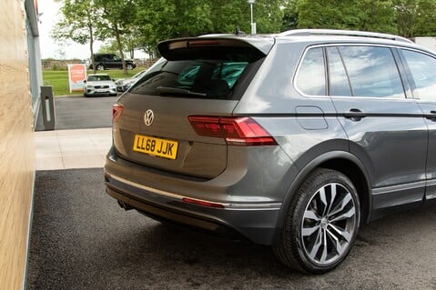Volkswagen Tiguan R-LINE TDI DSG 8