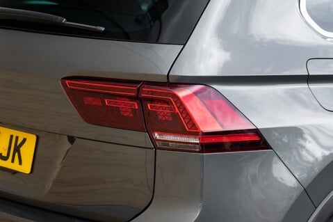 Volkswagen Tiguan R-LINE TDI DSG 9