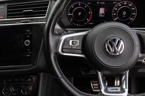 Volkswagen Tiguan R-LINE TDI DSG 19