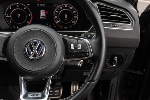 Volkswagen Tiguan R-LINE TDI DSG 20