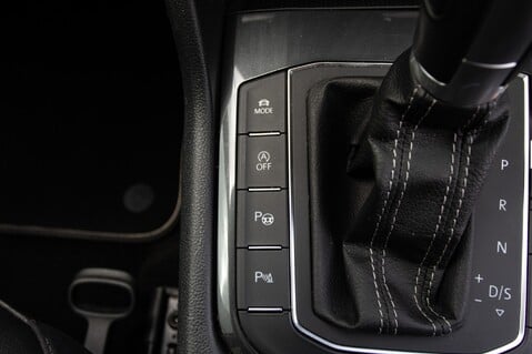 Volkswagen Tiguan R-LINE TDI DSG 38