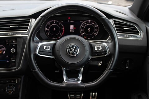 Volkswagen Tiguan R-LINE TDI DSG 21
