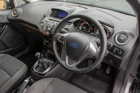 Ford Fiesta ZETEC 4