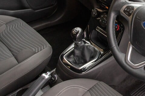 Ford Fiesta ZETEC 32