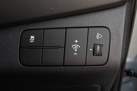 Hyundai i10 SE 16