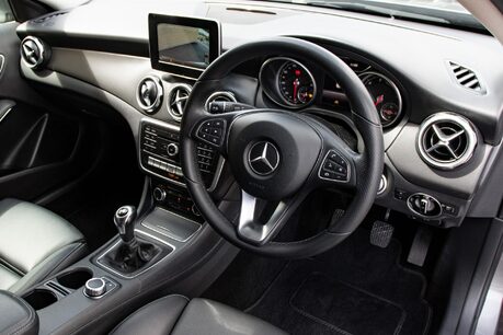 Mercedes-Benz GLA Class GLA 200 SE EXECUTIVE