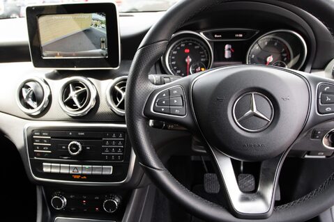Mercedes-Benz GLA Class GLA 200 SE EXECUTIVE 18
