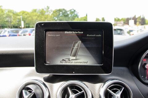 Mercedes-Benz GLA Class GLA 200 SE EXECUTIVE 23