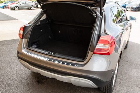 Mercedes-Benz GLA Class GLA 200 SE EXECUTIVE 37
