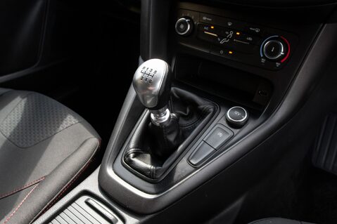 Ford Focus ST-LINE TDCI 30