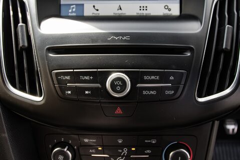 Ford Focus ST-LINE TDCI 31