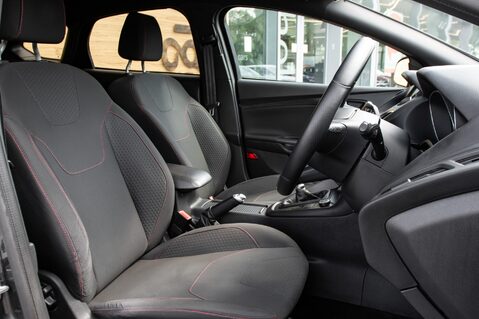 Ford Focus ST-LINE TDCI 29