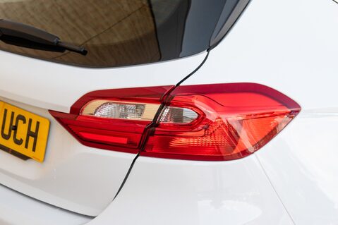 Ford Fiesta ZETEC 9