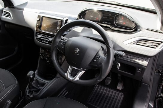 Peugeot 208 ACTIVE