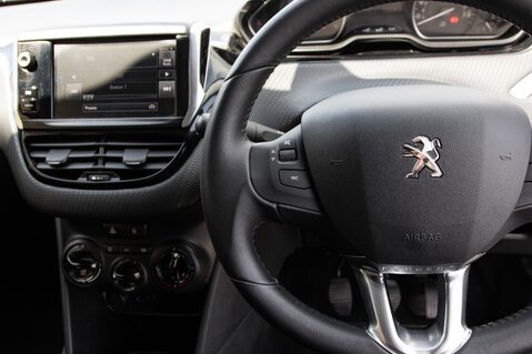 Peugeot 208 ACTIVE 19