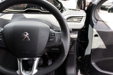 Peugeot 208 ACTIVE 20