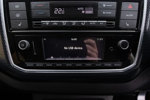 Volkswagen Up E-UP 26