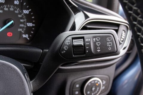 Ford Fiesta TITANIUM 18