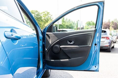 Renault Megane LIMITED VVT 14