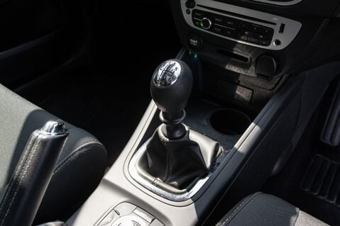 Renault Megane LIMITED VVT 31