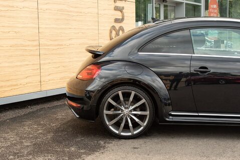 Volkswagen Beetle R LINE TDI BLUEMOTION TECHNOLOGY 7