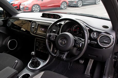 Volkswagen Beetle R LINE TDI BLUEMOTION TECHNOLOGY