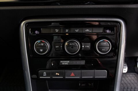 Volkswagen Beetle R LINE TDI BLUEMOTION TECHNOLOGY 32