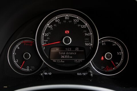 Volkswagen Beetle R LINE TDI BLUEMOTION TECHNOLOGY 15