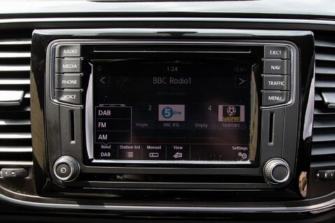 Volkswagen Beetle R LINE TDI BLUEMOTION TECHNOLOGY 23