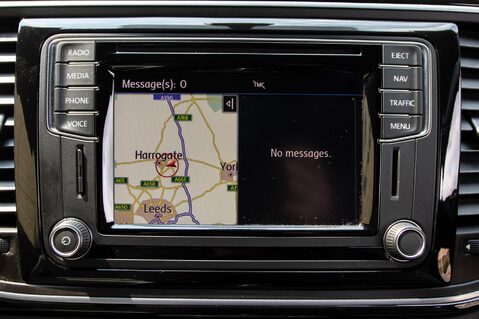 Volkswagen Beetle R LINE TDI BLUEMOTION TECHNOLOGY 29