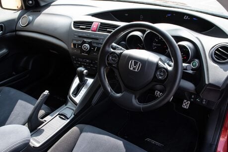 Honda Civic I-VTEC SE PLUS