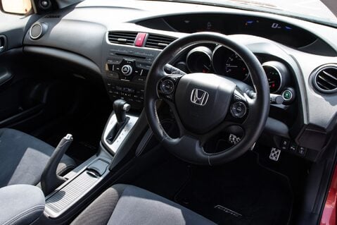 Honda Civic I-VTEC SE PLUS 4