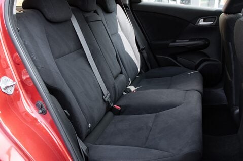 Honda Civic I-VTEC SE PLUS 31