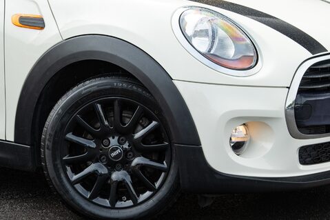 Mini Hatch COOPER 11