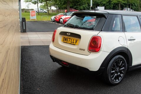 Mini Hatch COOPER 8