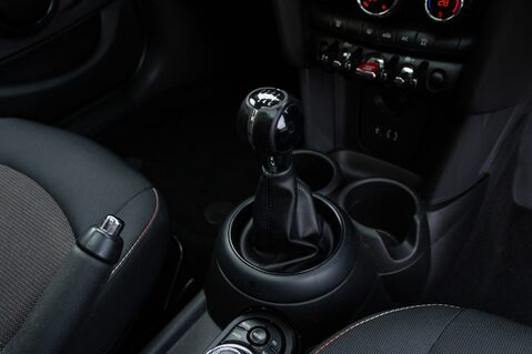 Mini Hatch COOPER 31