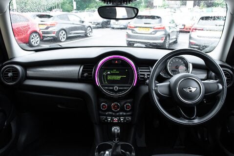 Mini Hatch COOPER 3