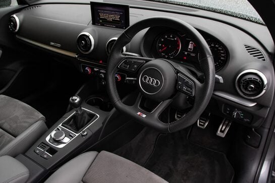 Audi A3 SPORTBACK TFSI S LINE