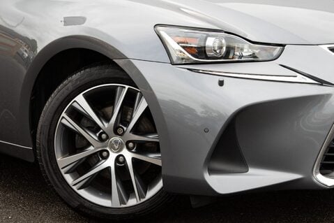 Lexus Is 300H EXECUTIVE EDITION 11