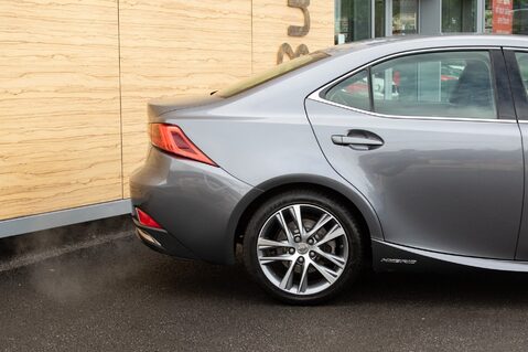 Lexus Is 300H EXECUTIVE EDITION 7