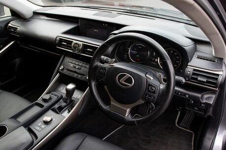 Lexus Is 300H EXECUTIVE EDITION