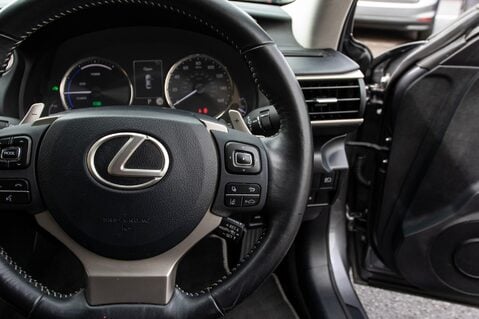 Lexus Is 300H EXECUTIVE EDITION 21