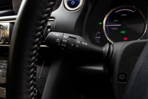 Lexus Is 300H EXECUTIVE EDITION 18