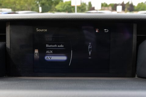 Lexus Is 300H EXECUTIVE EDITION 26