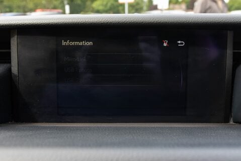 Lexus Is 300H EXECUTIVE EDITION 31
