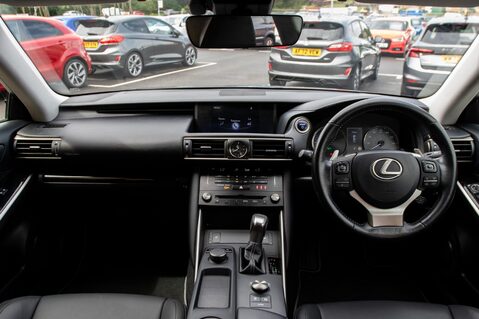 Lexus Is 300H EXECUTIVE EDITION 3