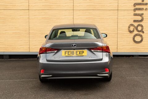 Lexus Is 300H EXECUTIVE EDITION 6